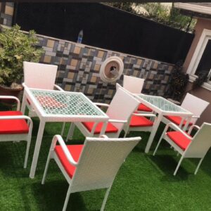 4 Seaters Outdoor Garden Dining Table.